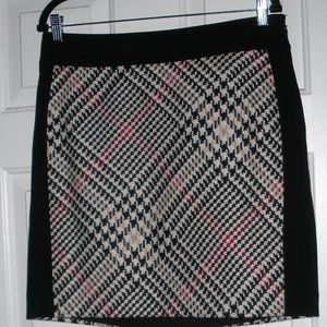 White House Black Market Tweed Straight skirt SZ: 8
